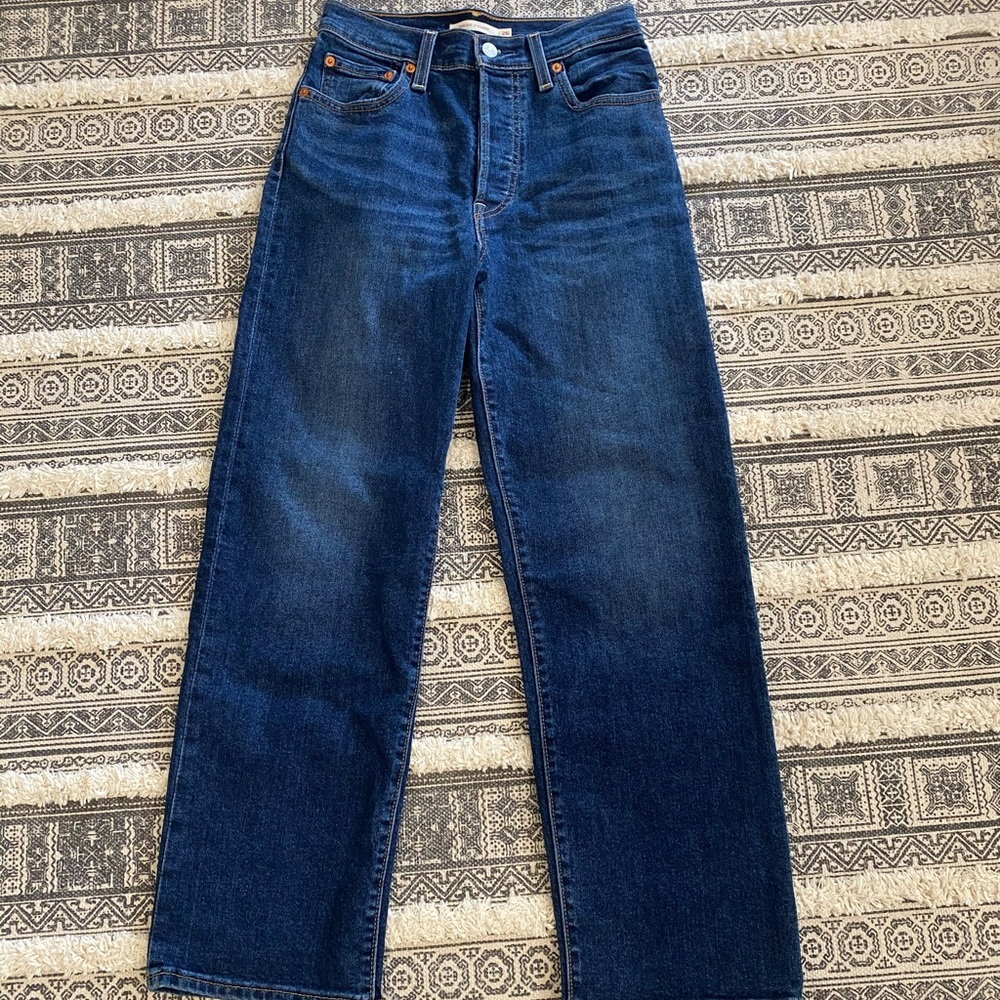 NWOT Levi Strauss Mom Jeans